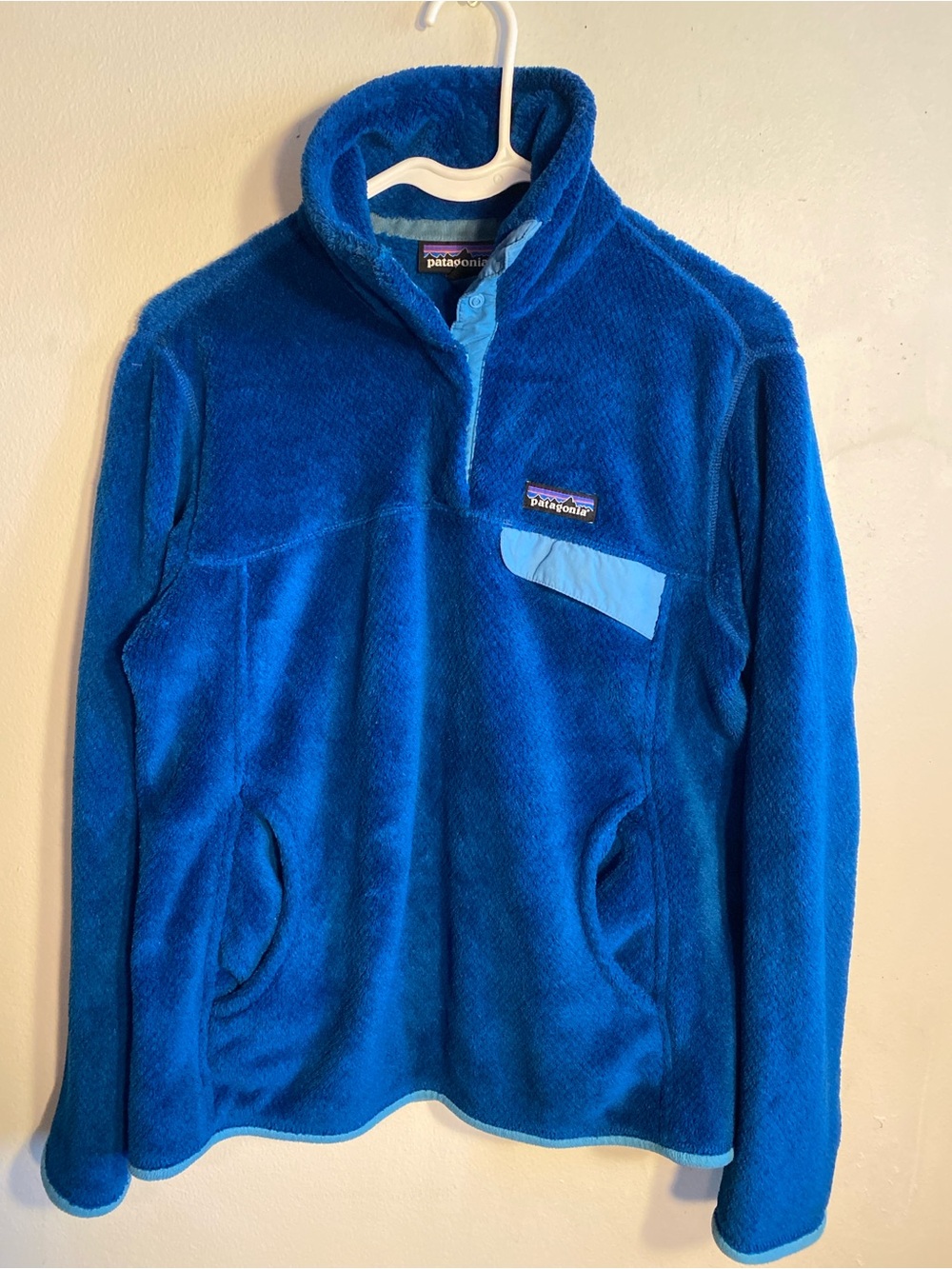 Patagonia Blue Fleece Jacket with Multicolor Logo